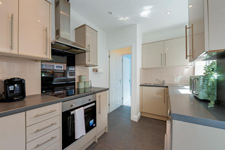 Highfield Road, London N21 - Photo 3