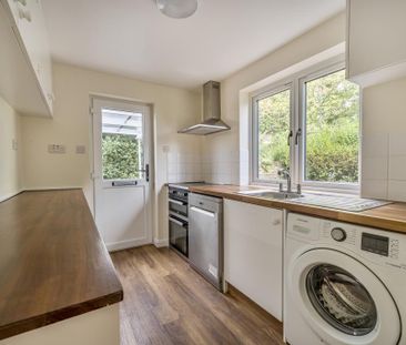 3 bedroom detached house to rent - Photo 4