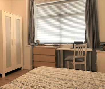 6 Bed Terraced House, Brailsford Road, M14 - Photo 2