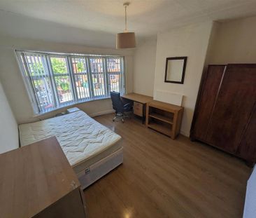 5 bedroom private hall to rent - Photo 6