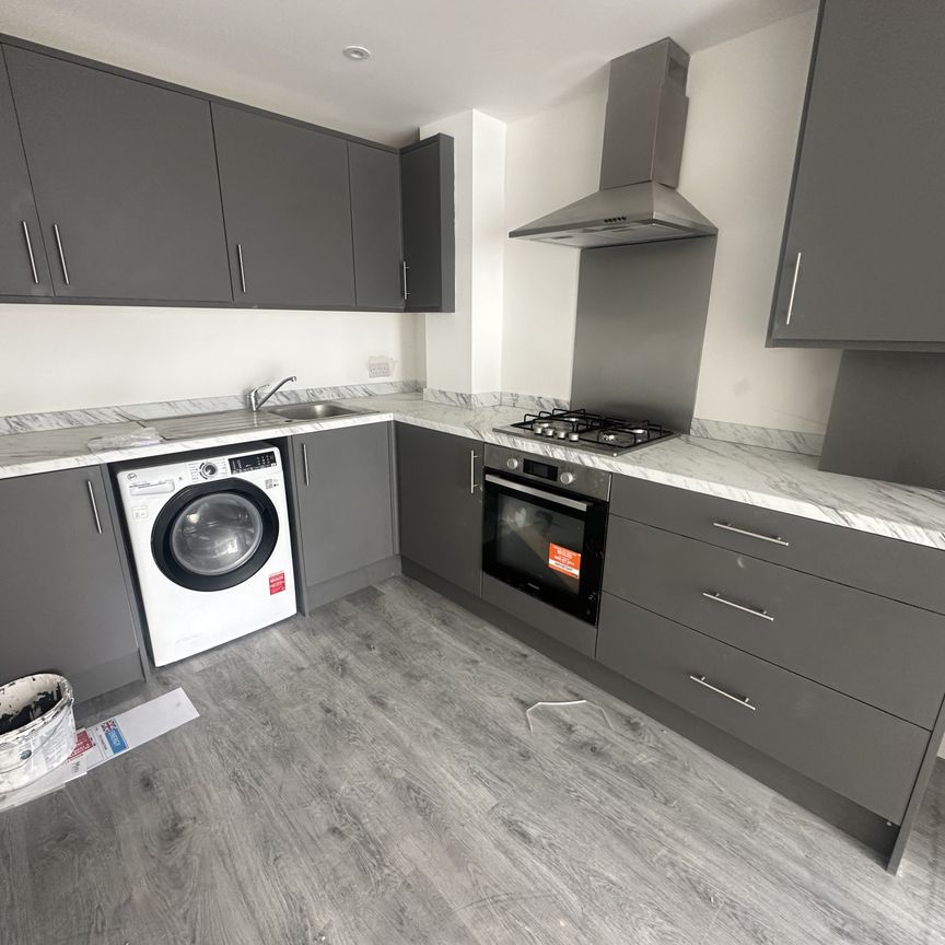 6 Barge Drive, Greater London, UB2 - Photo 1