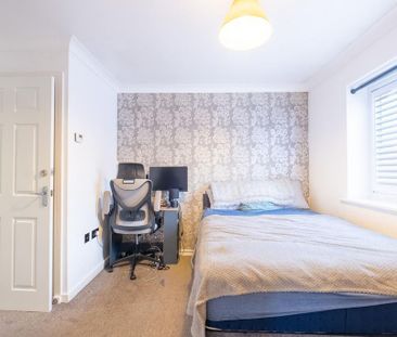 3 bedroom end of terrace house to rent - Photo 5
