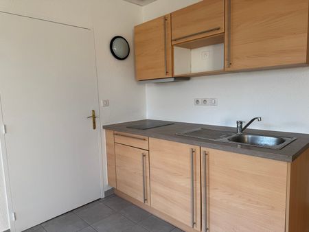 Location Appartement 1 pièce 36m² - Photo 3