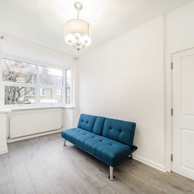 Lessingham Avenue, SW17 8NH, London - Photo 1