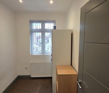 3 bedroom house to rent - Photo 3