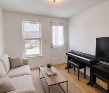 Jolie 4 1/2 Situé Au 247 7e Ave N - Photo 1