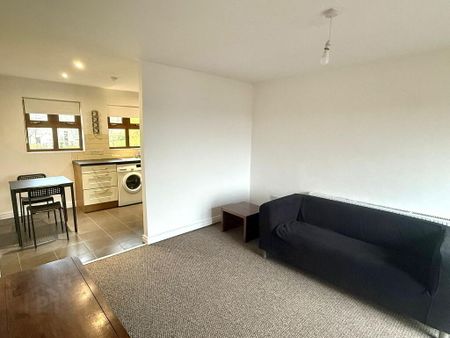 Apt 3 22 Wynford Street, Belfast, BT5 5DD - Photo 2
