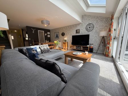 Cowslip Close, Salford - Photo 2