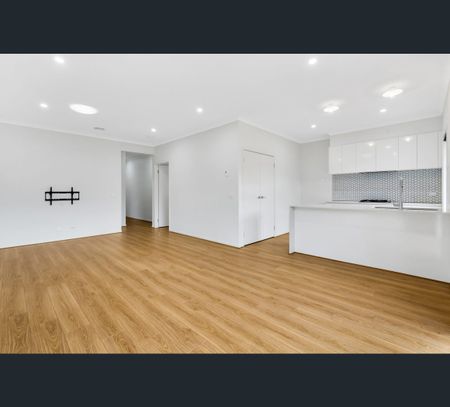 35 Bisham Street, Mickleham, Vic 3064 - Photo 2