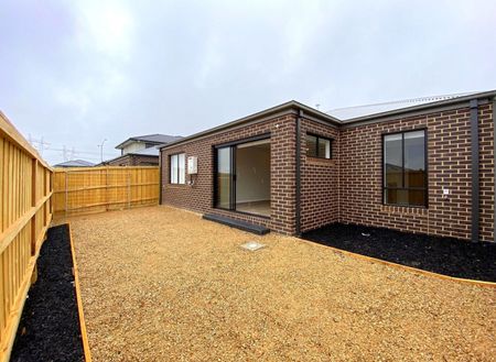 Modern Living at 6 Pinfold Road, Wollert - Photo 5