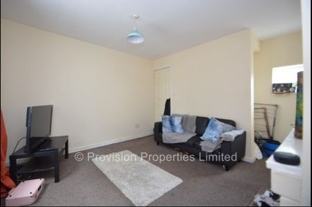 2 Bedroom House Near Leeds Uni - Photo 2