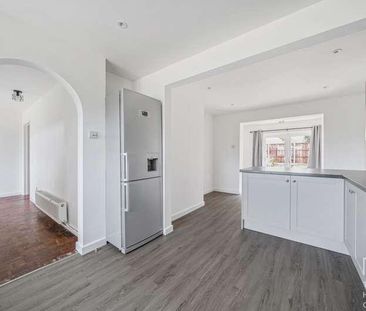 Applegarth Avenue, Guildford, GU2 - Photo 1