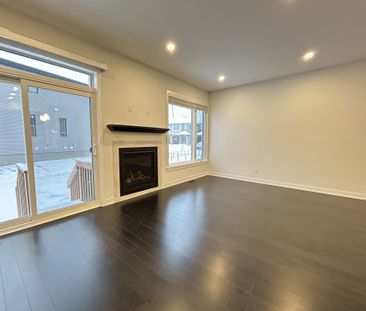 For Lease - 383 Mango Street, Blossom Park - Airport and Area, Ontario - Photo 6