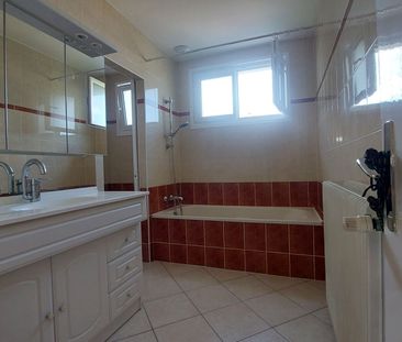 Location Appartement 3 pièces 79m² - Photo 5
