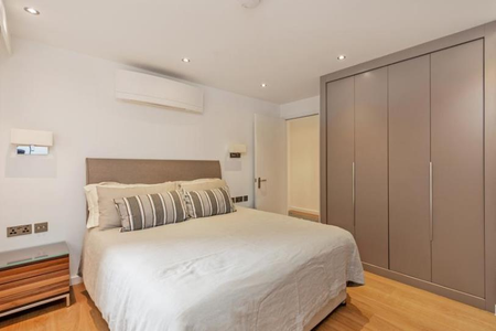 3 bedroom mews to rent - Photo 4