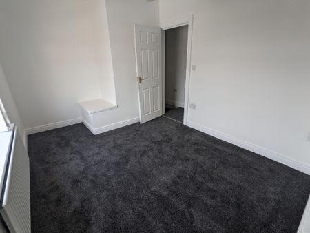 17 York Parade, Belfast, BT15 3QZ - Photo 2