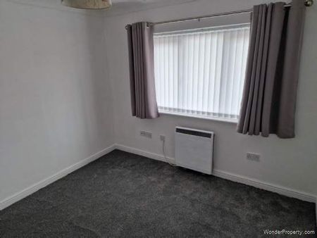 1 bedroom property to rent in Southport - Photo 4