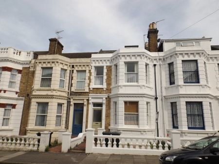 Arthur Road, Margate - Photo 4