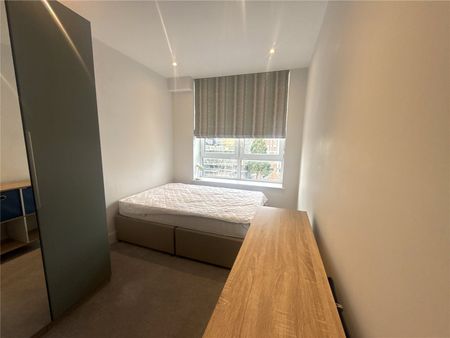 High Street, Bracknell, Berkshire, RG12 - Photo 3