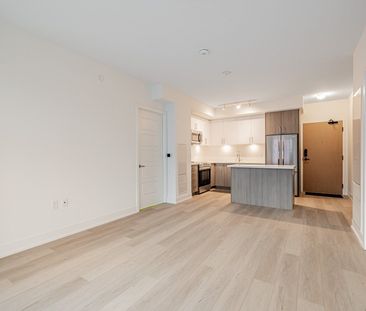 For Lease - 333 Sunseeker Avenue Unit# 408, Innisfil, Ontario - Photo 3