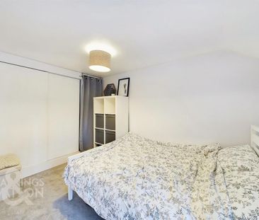 2 bedroom cottage to rent - Photo 2