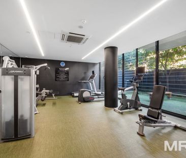 505/74 Queens Road, Melbourne - Photo 6