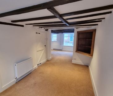 3 bed mid-terraced house to rent in High Street, Kenilworth, CV8 - Photo 1