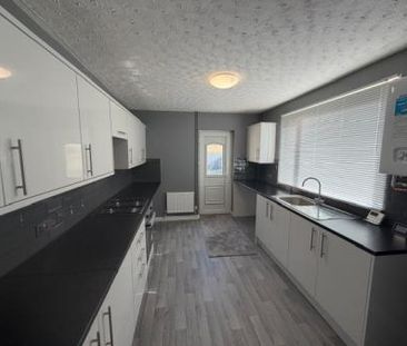 3 bedroom Terraced House To Let - Photo 5