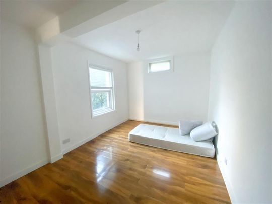 2 bedroom ground floor flat to rent - Photo 1