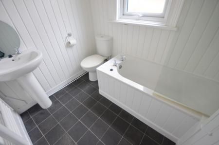 Flat To Let - Photo 4