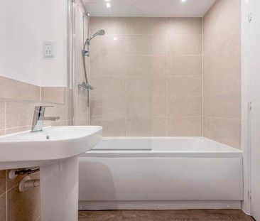 Newton Abbot Way, Bourne, PE10 - Photo 6