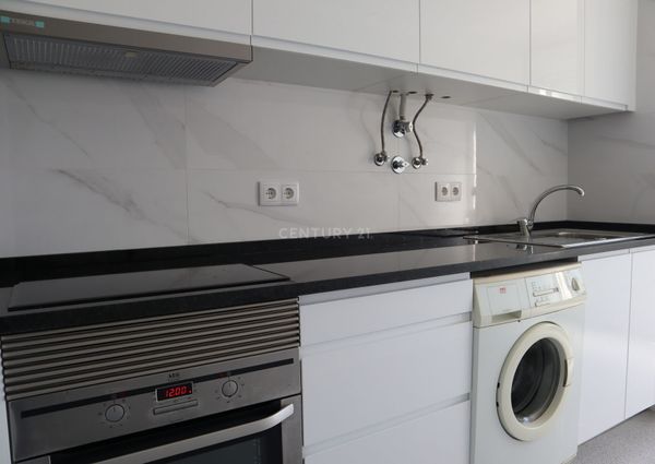 Apartamento T2 para arrendar na Amadora