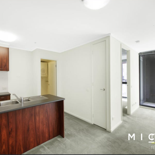 411/668 Bourke Street - Photo 1