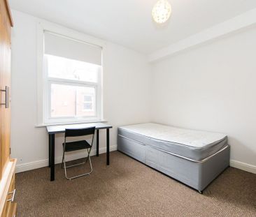 Welton Grove, Hyde Park, Leeds - Photo 1