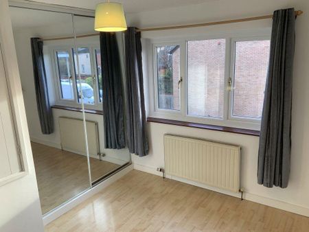 2 bedroom terraced house to rent - Photo 2