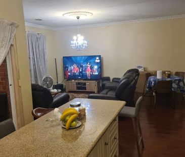 Melton South - Photo 2