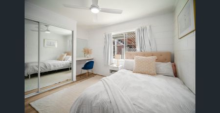 Fully Renovated & Fully Furnished 2-Bedroom Apartment in Surfers Paradise - Photo 5