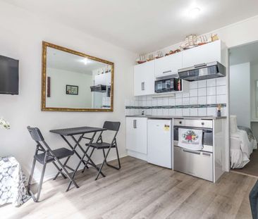 2 Bedrooms on Hobson Street - Photo 2