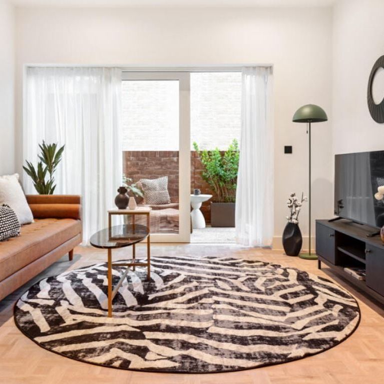 Monarch Square - Photo 1