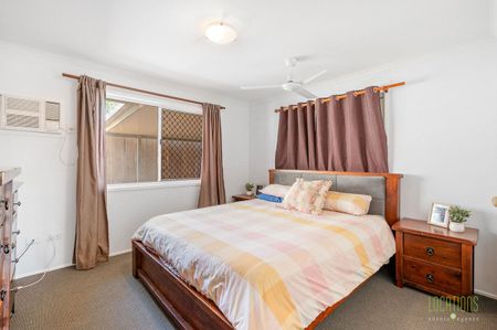 FAMILY LIVING IN A QUIET CUL-DE-SAC - Photo 4