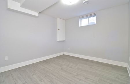 For Lease - 1344 AVENUE U Avenue Unit# B, Alta Vista and Area, Ontario - Photo 4