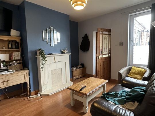 3 bedroom terraced house to rent - Photo 1