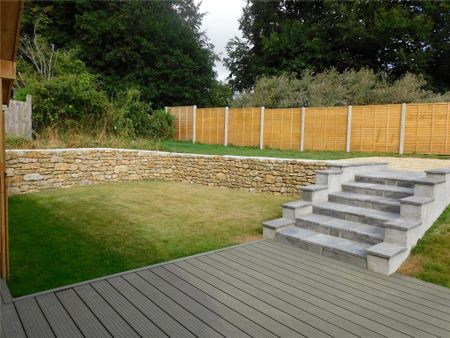 3 bedroom terraced house to rent - Photo 3