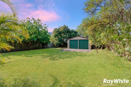 Charming Queenslander in a Prime Location - Photo 5