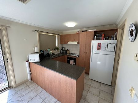 11/22 Ventosa Way, Werribee VIC, Belconnen - Photo 4