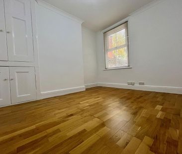 3 bedroom end of terrace house to rent - Photo 5