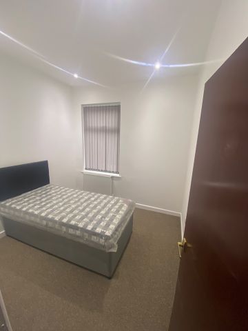 Room in a Shared House, Banff Road, M14 - Photo 5