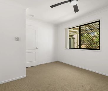 Family Home with Solar Electricity - Photo 2