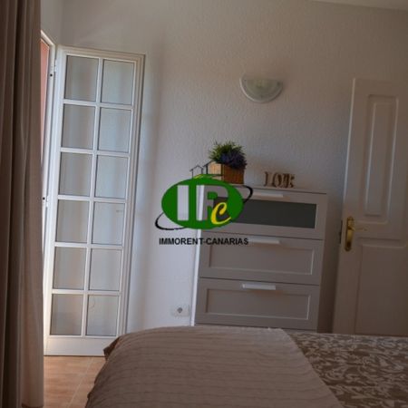 Renovierter Duplex Bungalow mit 1 Schlafzimmer und Große Terrasse - Photo 3