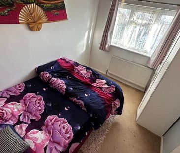 1 bedroom semi-detached house to rent - Photo 3
